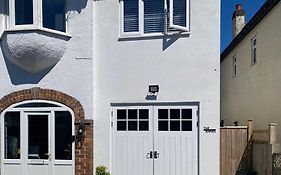 Modern Annex On The Outskirts Of Bath And Bristo